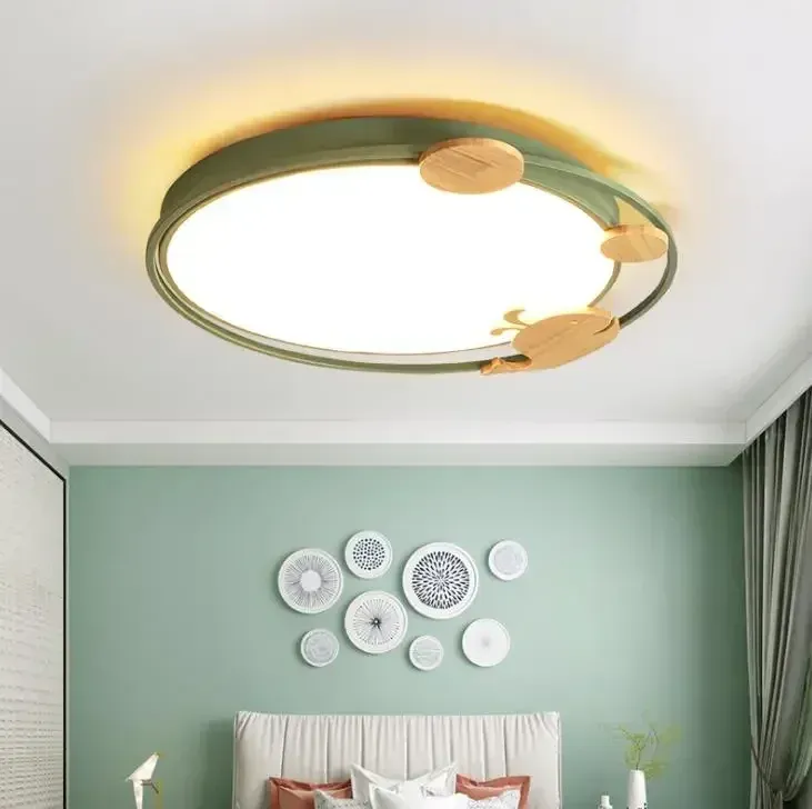 מנורת תקרה קריקטורית ורודה עם 3 גווני אור לחדר ילדים