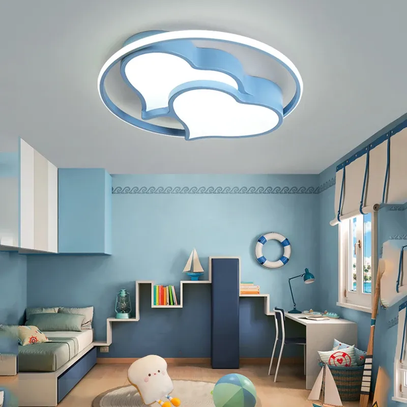 מנורת תקרה לב כחולה לחדר ילדים עם שלט