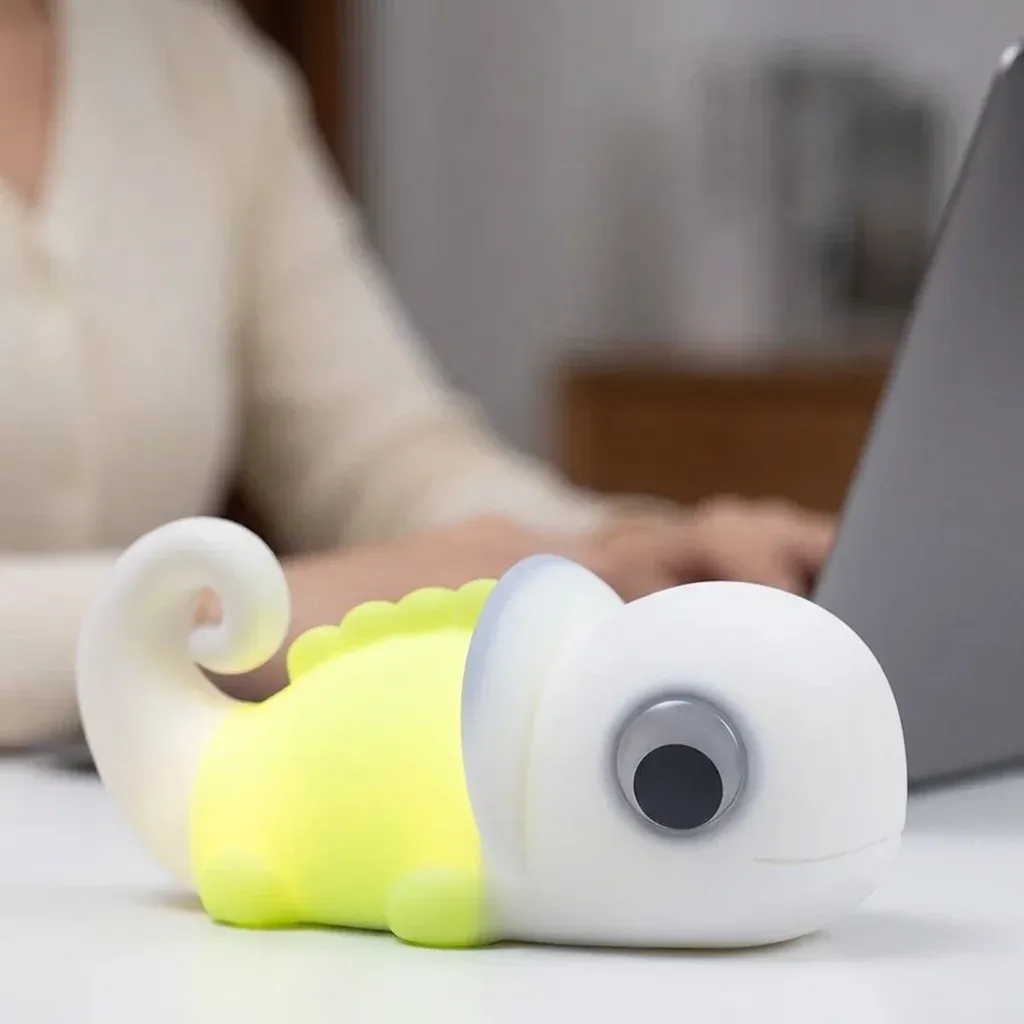 מנורת לילה זיקית סיליקון נטענת לילדים