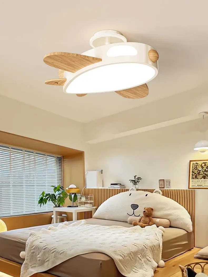 מנורת תקרה מטוס שמנת אגוז לחדר ילדים