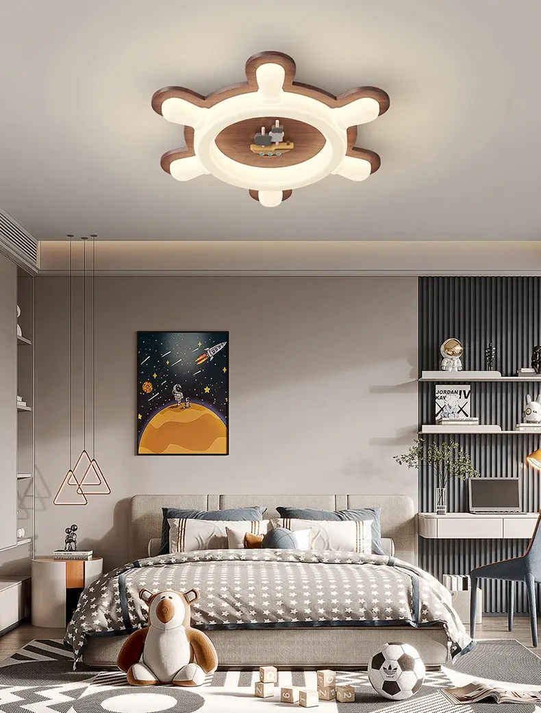 מנורת תקרה הגה בגוון אגוז לחדר ילדים