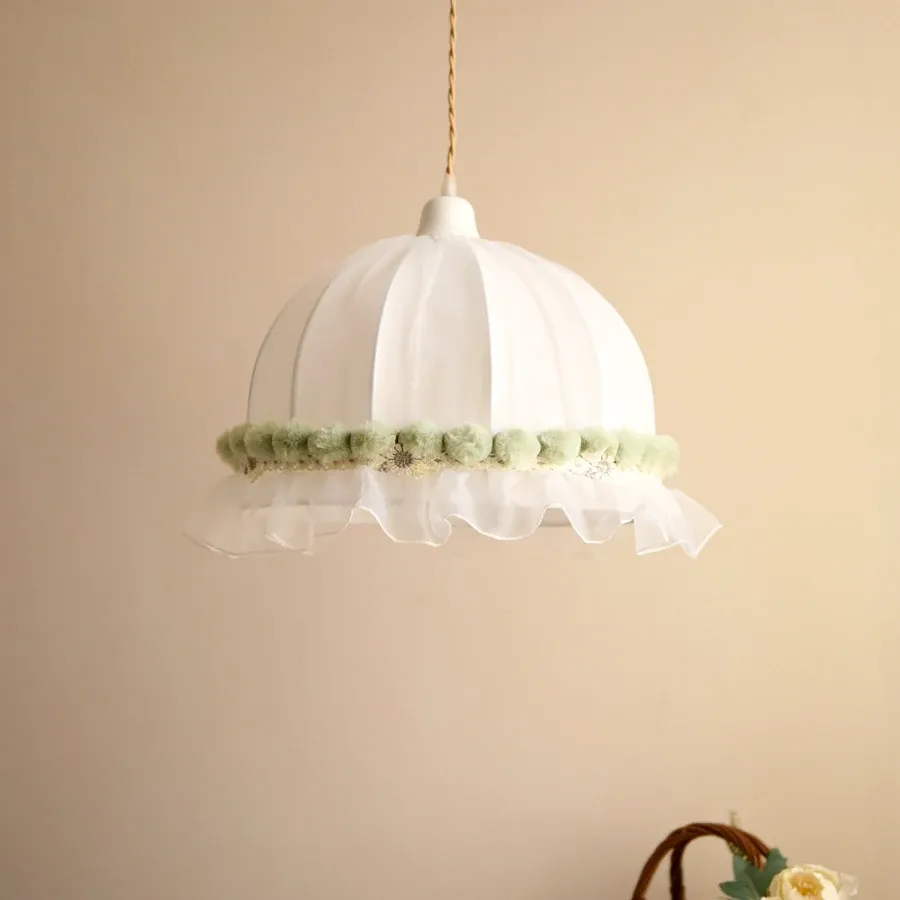 מנורת תלייה פעמון טול לבן E27 לחדר ילדות