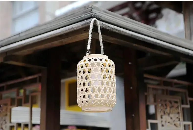 פנס תלייה סולארי קלוע לגינה ולמרפסת