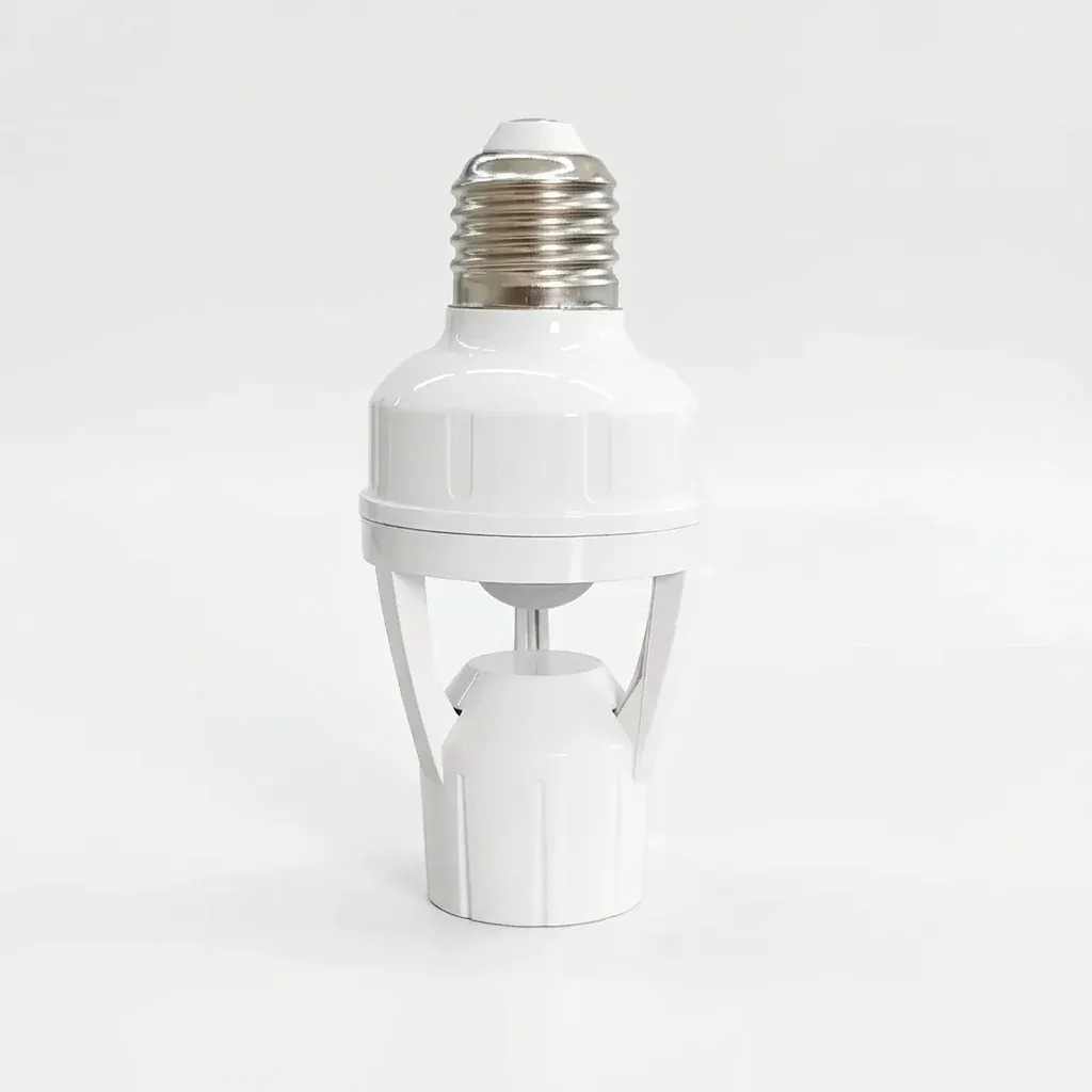 מתאם נורה עם חיישן תנועה E27 לבן