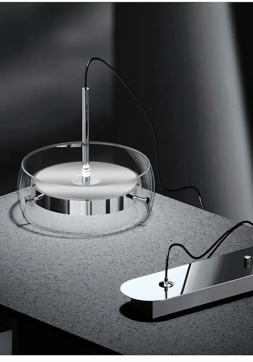 מנורה תלויה זכוכית וכרום מודרנית נקייה