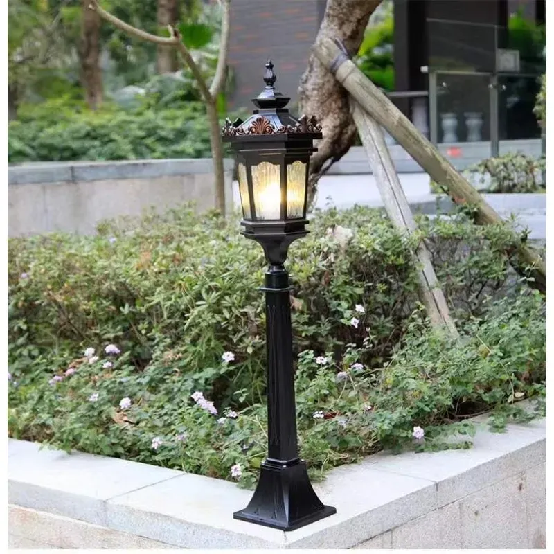 עמוד גן סולארי רטרו מאלומיניום