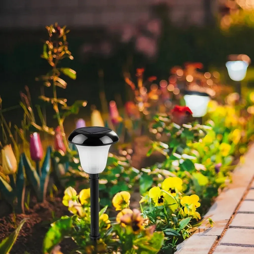 יתדות חלופיות סולאריות שחורות לבנות לגינה