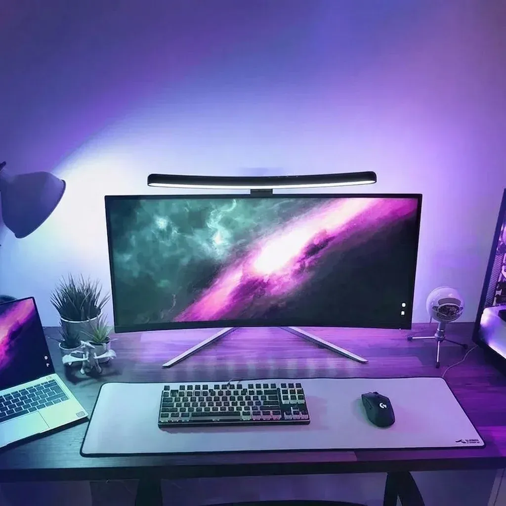 פס תאורה קמור למסך עם RGB